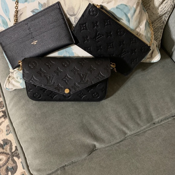 Louis Vuitton - Picture 3 of 6